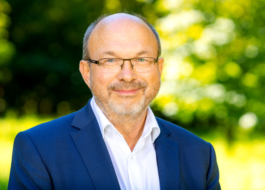 Portraitfoto von Karl-Heinz Feger